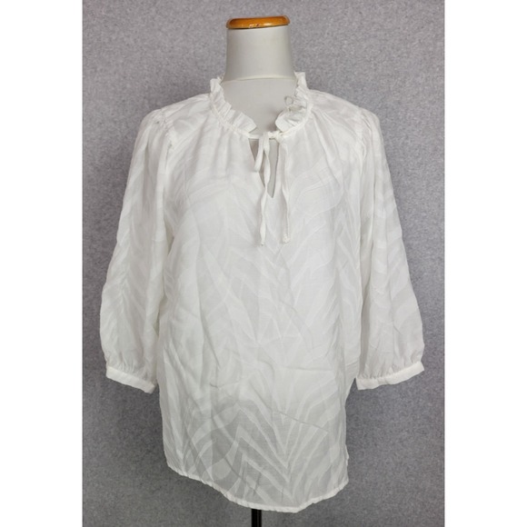 Vince Camuto Tops - NWT Vince Camuto Womens Jacquard Zebra Print  Split Neck Blouse Ivory Small‎